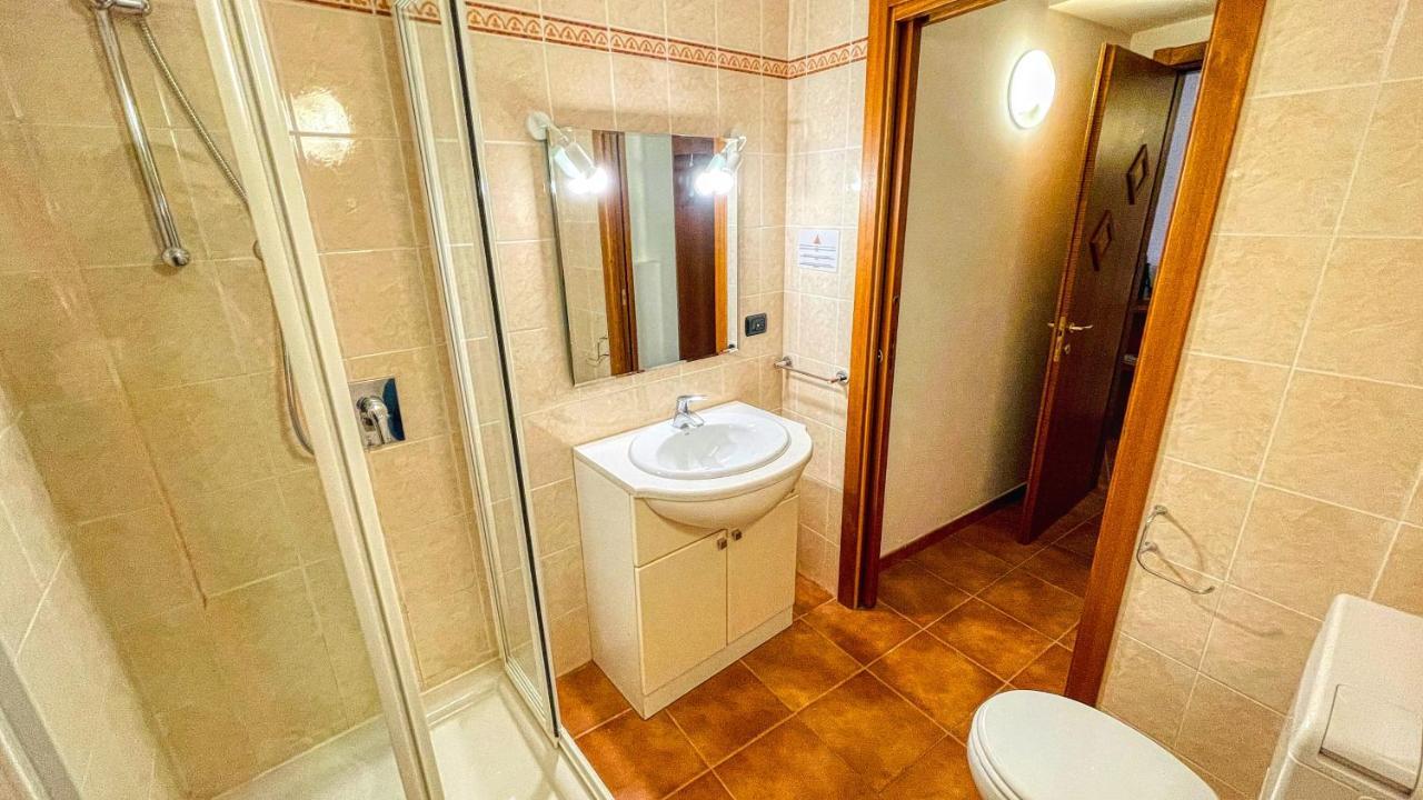 Appartamento Smith Roero - Affitti Brevi Italia Bardonecchia Exteriör bild