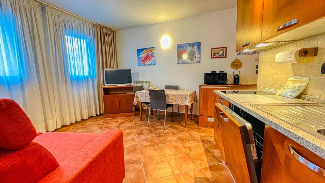 Appartamento Smith Roero - Affitti Brevi Italia Bardonecchia Exteriör bild